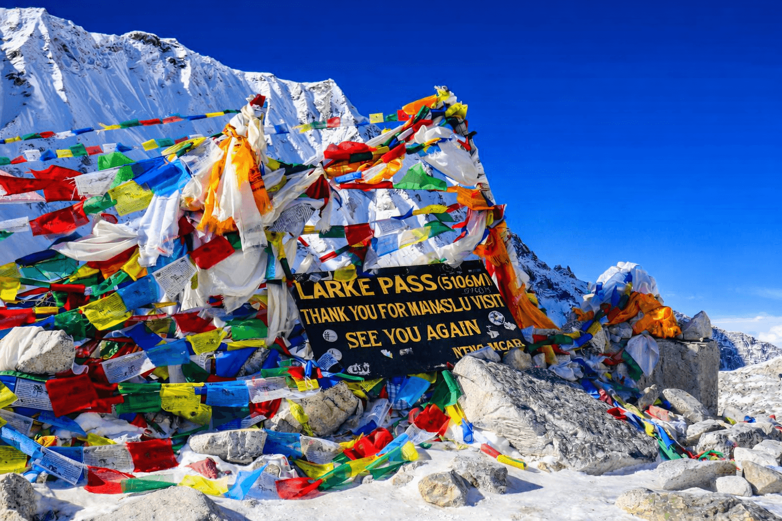 MANASLU TREKKING
